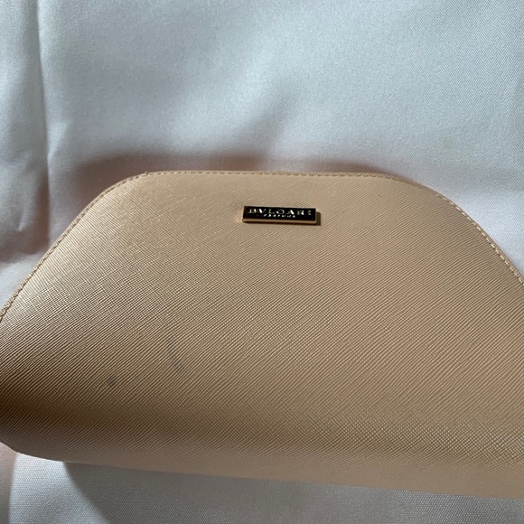 BVLGARI Light Pink Make Up Case! - Picture 5 of 6